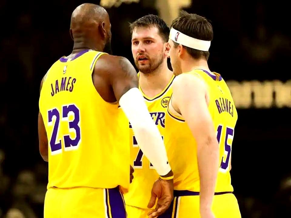 丹尼·格林最近的言论真炸裂！他说老詹如果能单核带队淘汰火箭，这成就仅次于2016