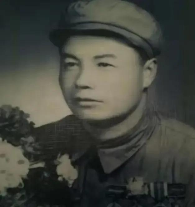 1951年，志愿军刘光子独闯军营，抓获了100多名俘虏，然而敌人却发现只有他一个