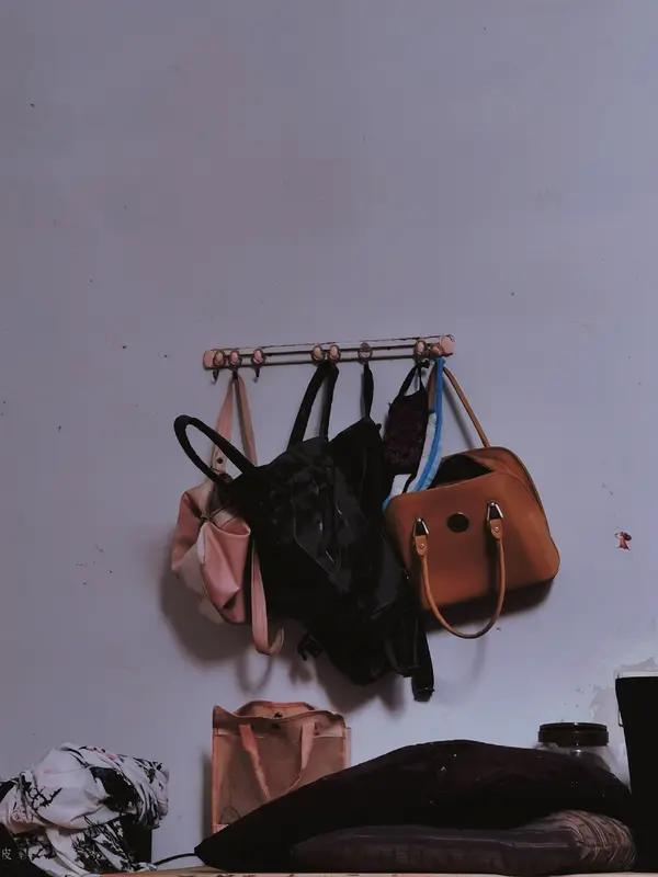 娶媳妇是要会过日子的还是要漂亮的，这可真是个千古难题。年轻时，谁不喜欢漂亮脸蛋，