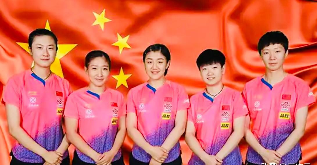 2019年那场决赛，日本主场炸了，中国女团三局没让对手碰一下冠军奖杯。
丁宁压阵