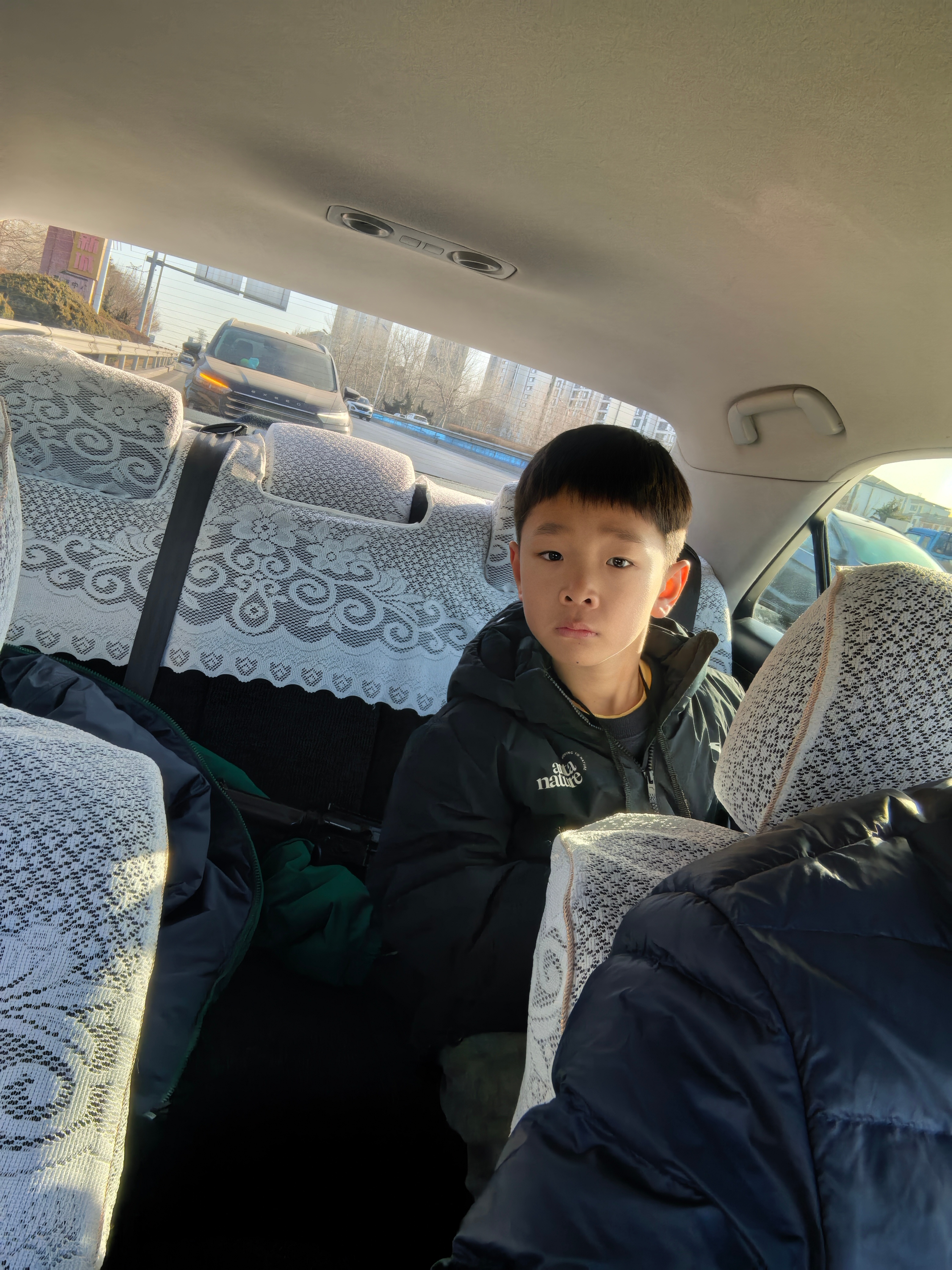 我几乎没在意过哥哥的学习这块一直是财务总监兼管的甚至他在自己房间写作业我都会进去