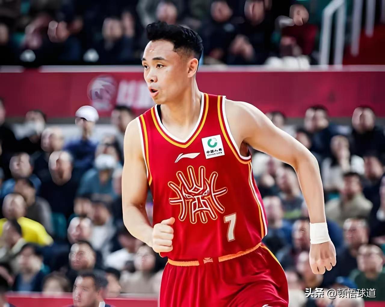 原帅放弃辽宁男篮而转投江苏，这是对家乡球队极度的不信任，即使补充了段睿骐，外援引