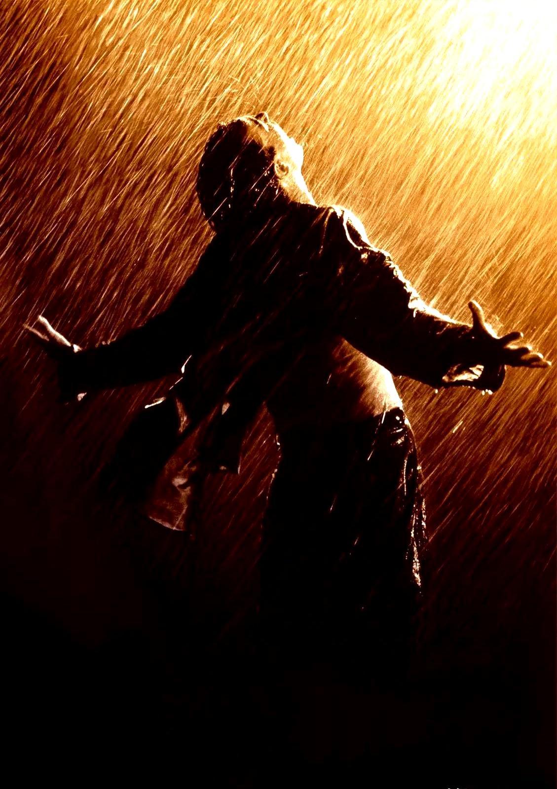 老片一句话，今天还在戳人。
 
“讨厌却走不了的地方，就是监狱。”
 
不是铁栏