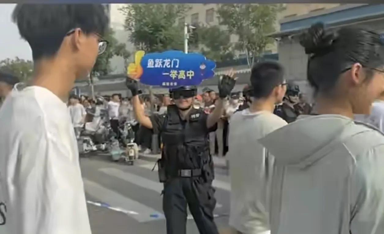 现在的高考还有必要这样兴师动众吗？
今天是6月7号，又逢一年高考时，像往年一样，