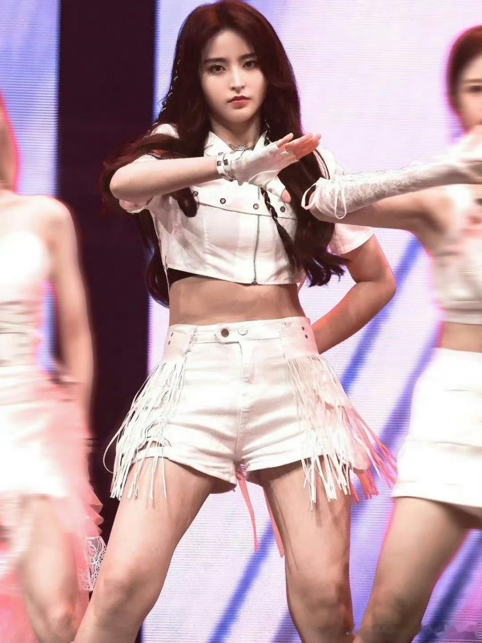 #乐华家族演唱会官宣#我感觉乐华家族每一年的演唱会都是用心满满，而且每一次都是让