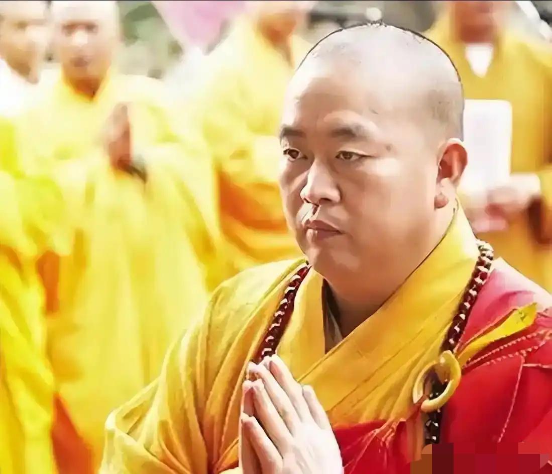 遁入空门心不空，
既贪钱财又滥情。
少林方丈释永信，
罪有应得判重刑。
原来佛门