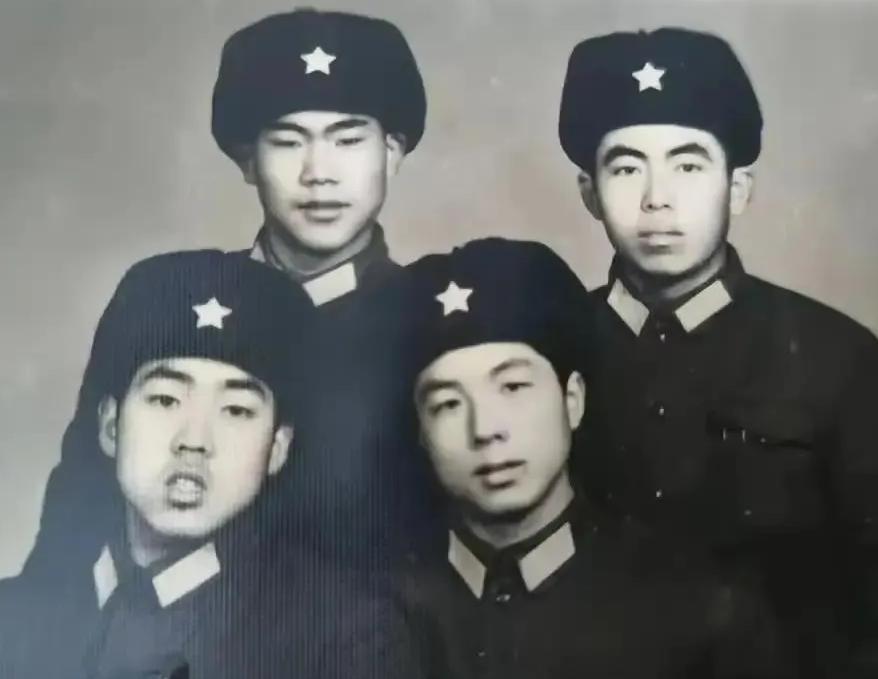 1976年，知青张连成不顾父母反对，娶了农村姑娘，10年后，带3孩子回来，谁知，