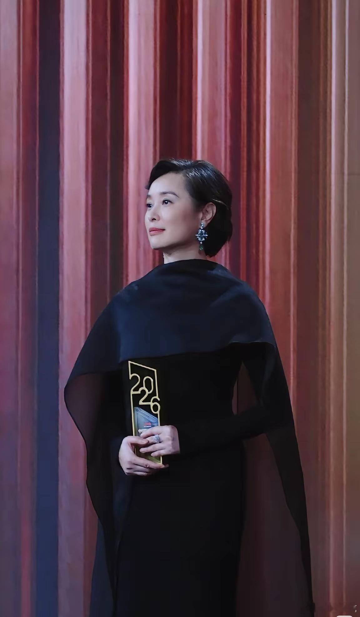 还是男人了解男人，我问老公，如果陈建斌和吴越没分手，结婚了会不会也很幸福。老公却