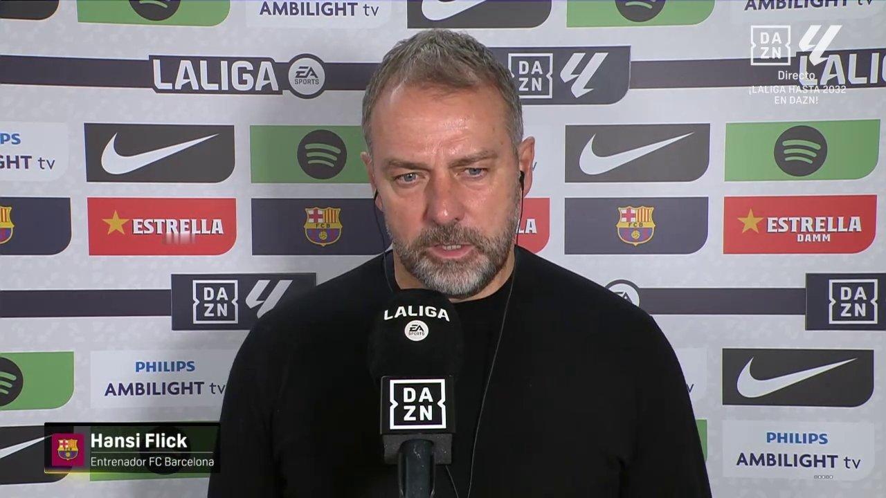 杰拉德·马丁今天再次担任中后卫，而且表现出色。你觉得他今天的表现如何？弗里克：“