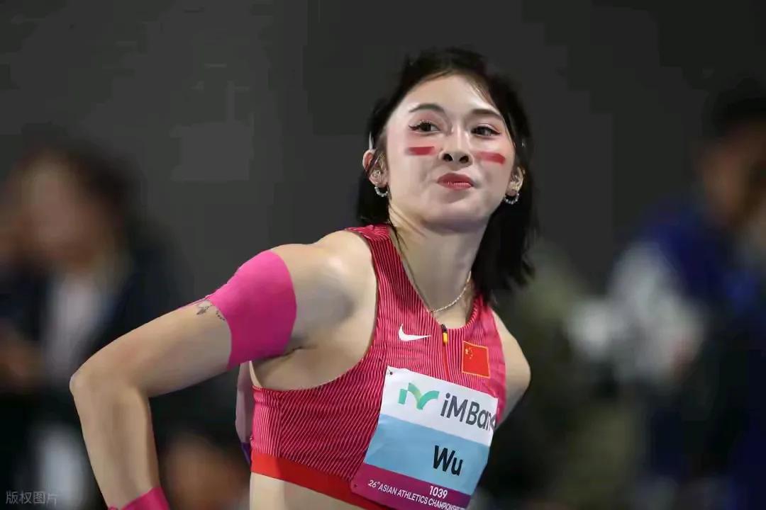 让人欢喜让人忧。
被寄予厚望的吴艳妮无缘半决赛。
在日本东京举行的100米栏预赛