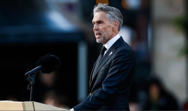 荷兰明要抢，英国要明抢，澳大利亚要明抢，巴拿马也要明抢……中国已经强大了，为什么