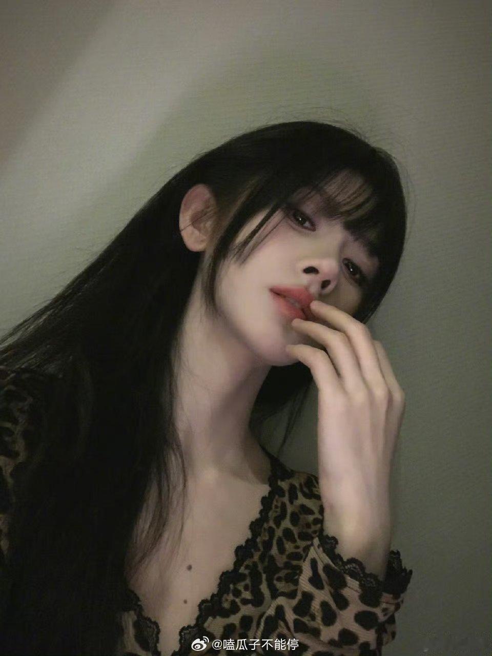 鞠婧祎高质量营业照，美鼠我了