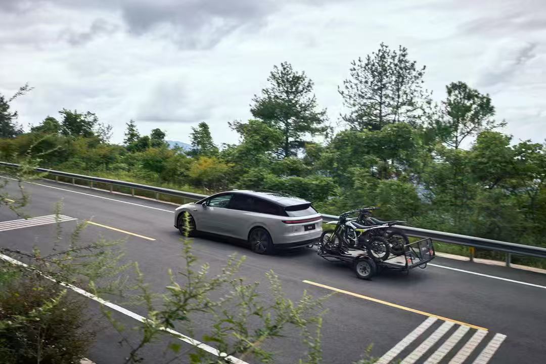 这个宣发方向很不错，自带拖车钩[666]家庭，科技，自由真好啊，期待更多创意[d