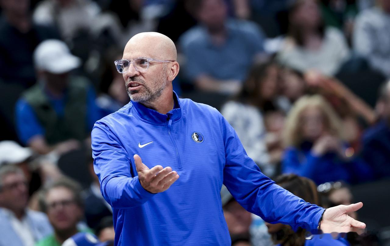 开赛最让人失望的应该就是独行侠了。
两场比赛球队失误，防守都让人跌破眼镜。如果不