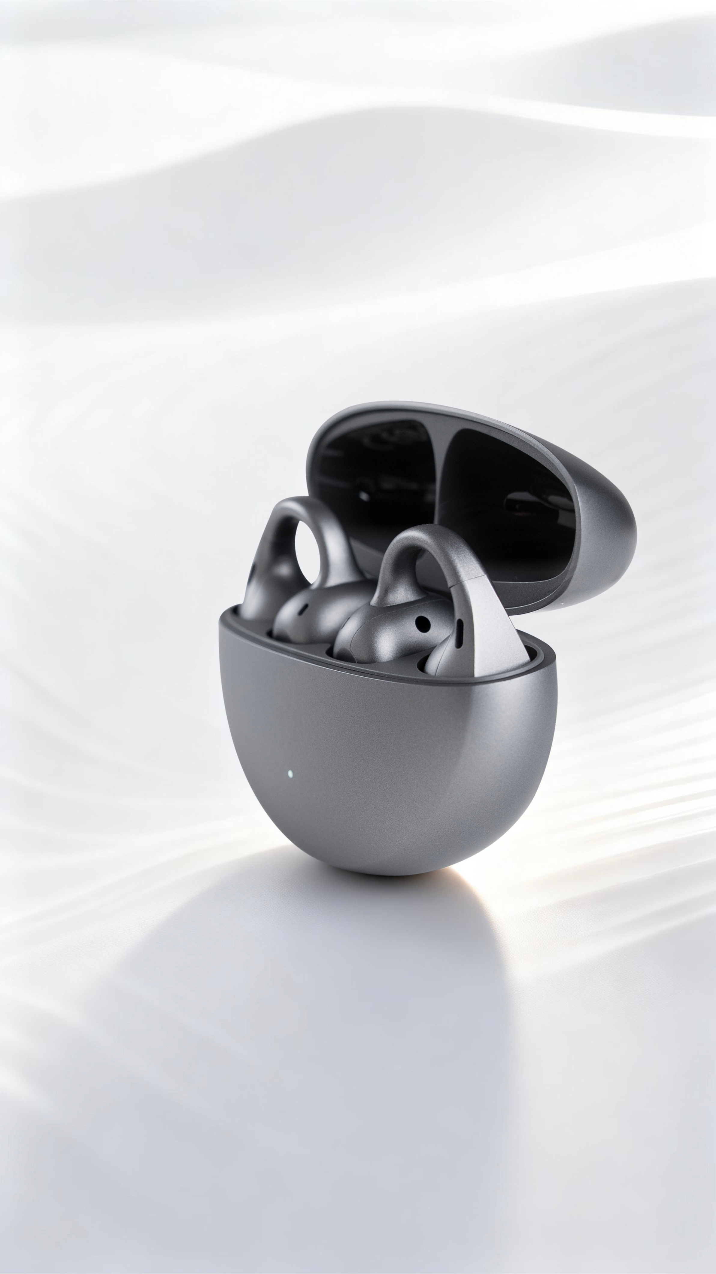 最近开放式耳机越来越火，它相比入耳式耳机有什么独特之处？这两天体验完OPPO E