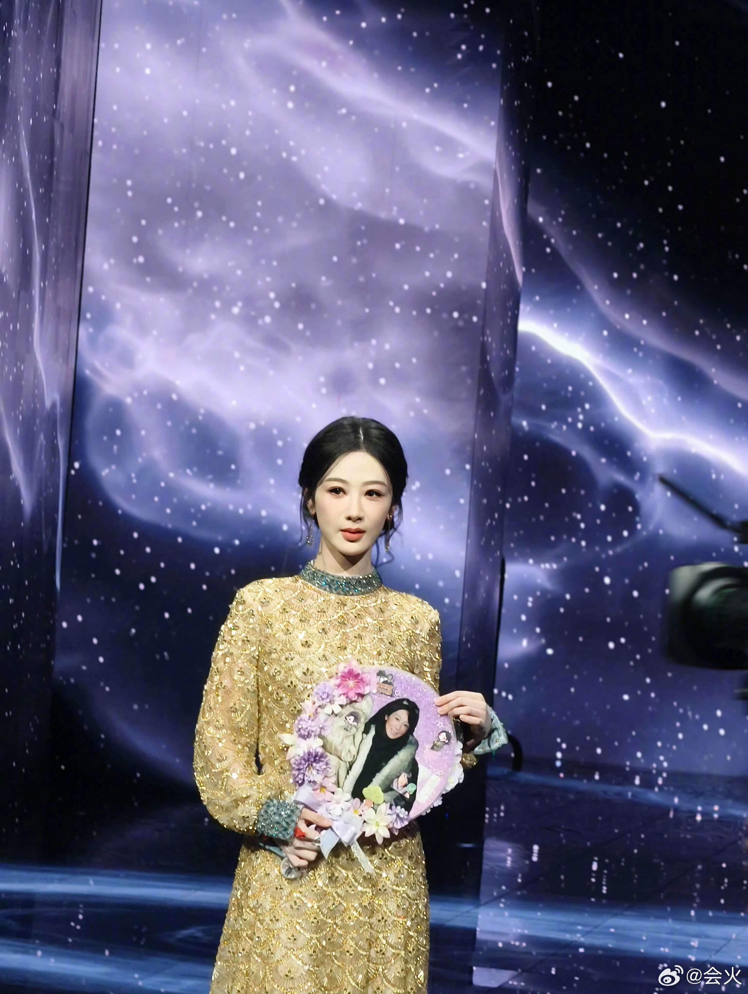 杨紫 大花气质宣传的神  我就知道杨紫会宣传新剧完全大花气质  优雅大方 