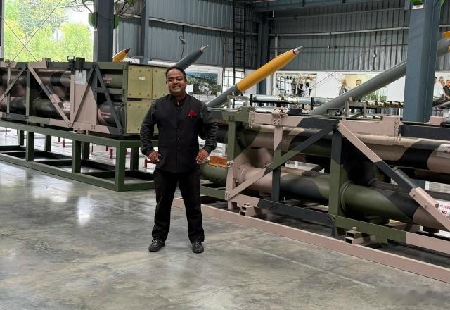 印度已向亚美尼亚发送了第一批用于Pinaka“皮纳卡”火箭炮系统的制导弹药。据S