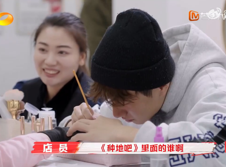 王一珩妈妈心疼赵小童  这就是团魂的意义吗？不仅是对待自己孩子的朋友，更是把他们