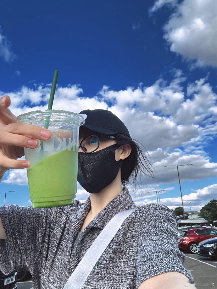 喻言伦敦plog漫步伦敦大街小巷，喻言更新氛围感plog，奶茶配色撞上榆野色，细