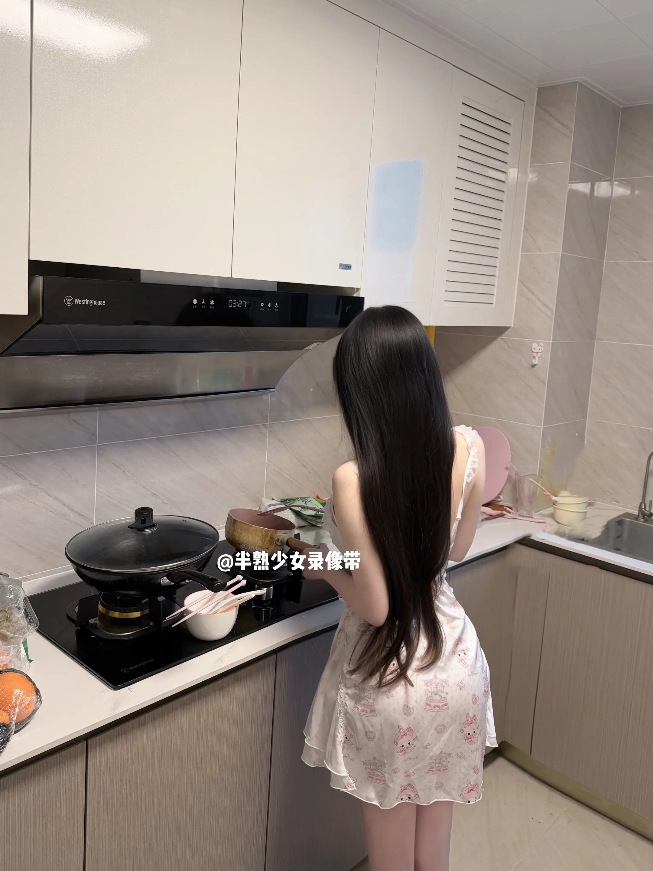 如果受够了外面的勾心斗角 那就回来 我做饭给你吃