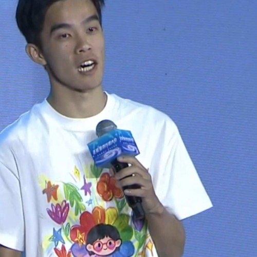 千万粉丝博主良田最骄傲的事，不是拍出了多少爆款视频，而是教会了脑瘫男孩李森林摄影