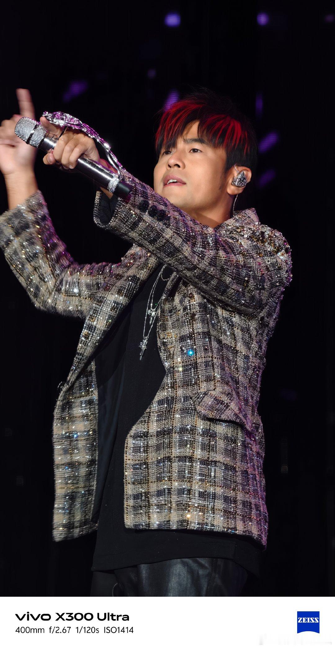 千台演唱会神器将空降周杰伦现场 演唱会神级出片攻略已就位！耳机里循环千遍的歌，终