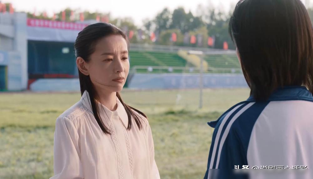 你以为《隐身的名字》里倪妮打官司是为了钱？错！她真正要钓的，是那个失踪20年的恩