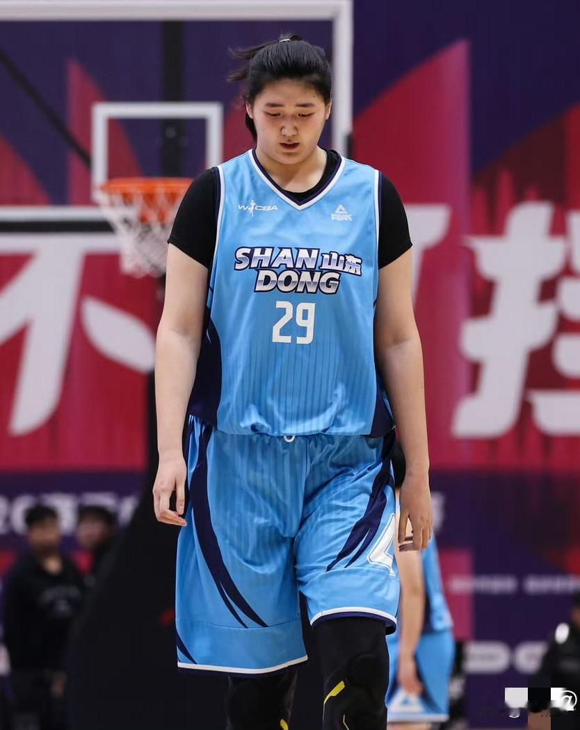 恕我直言，如果今晚张子宇上场，山东女篮根本就不用打加时，早就拿下比赛了！
今晚山