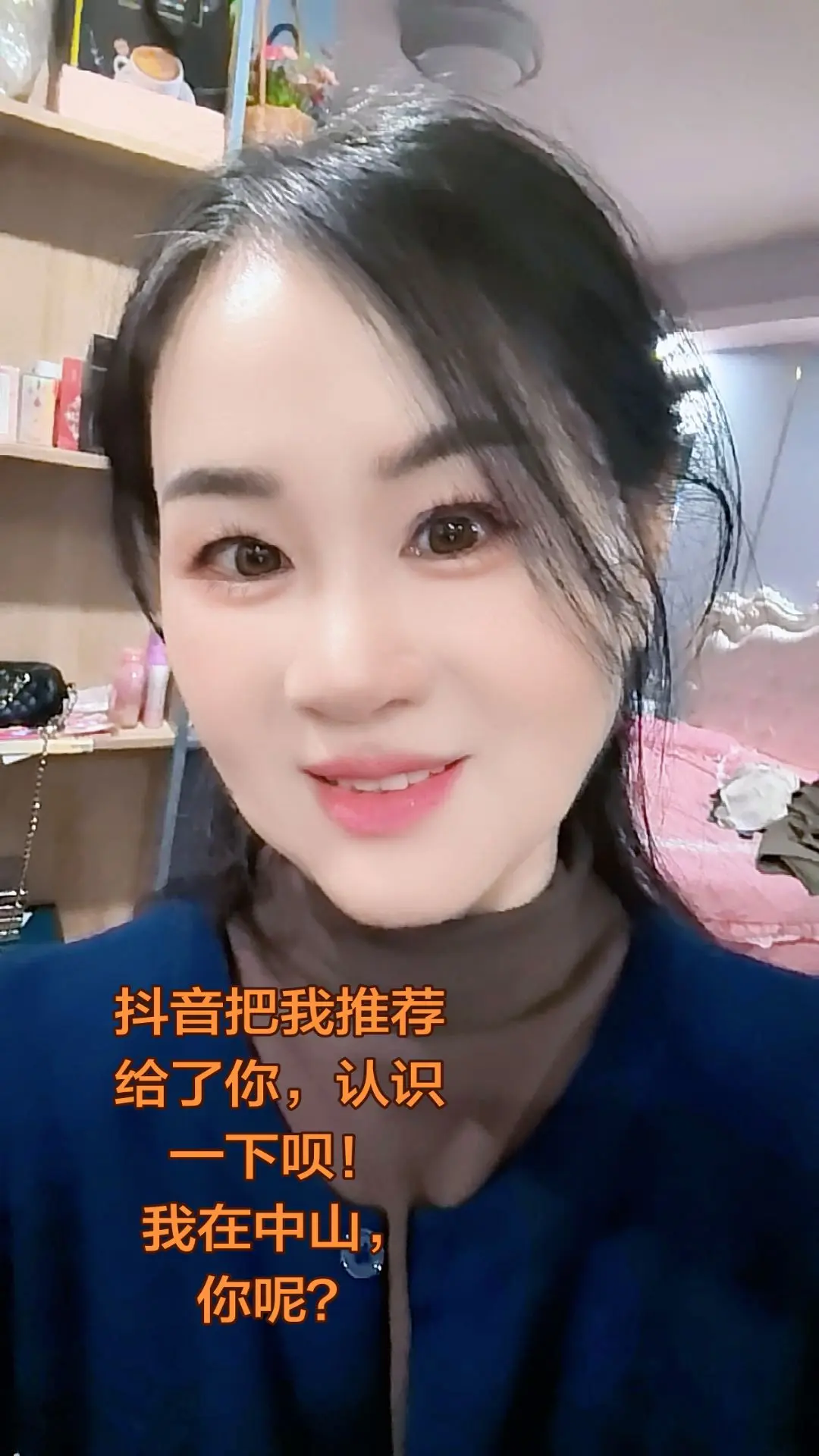 人到中年，活得最累，也最虚伪，人前强颜欢笑，人后偷偷崩溃，我们总在为生...