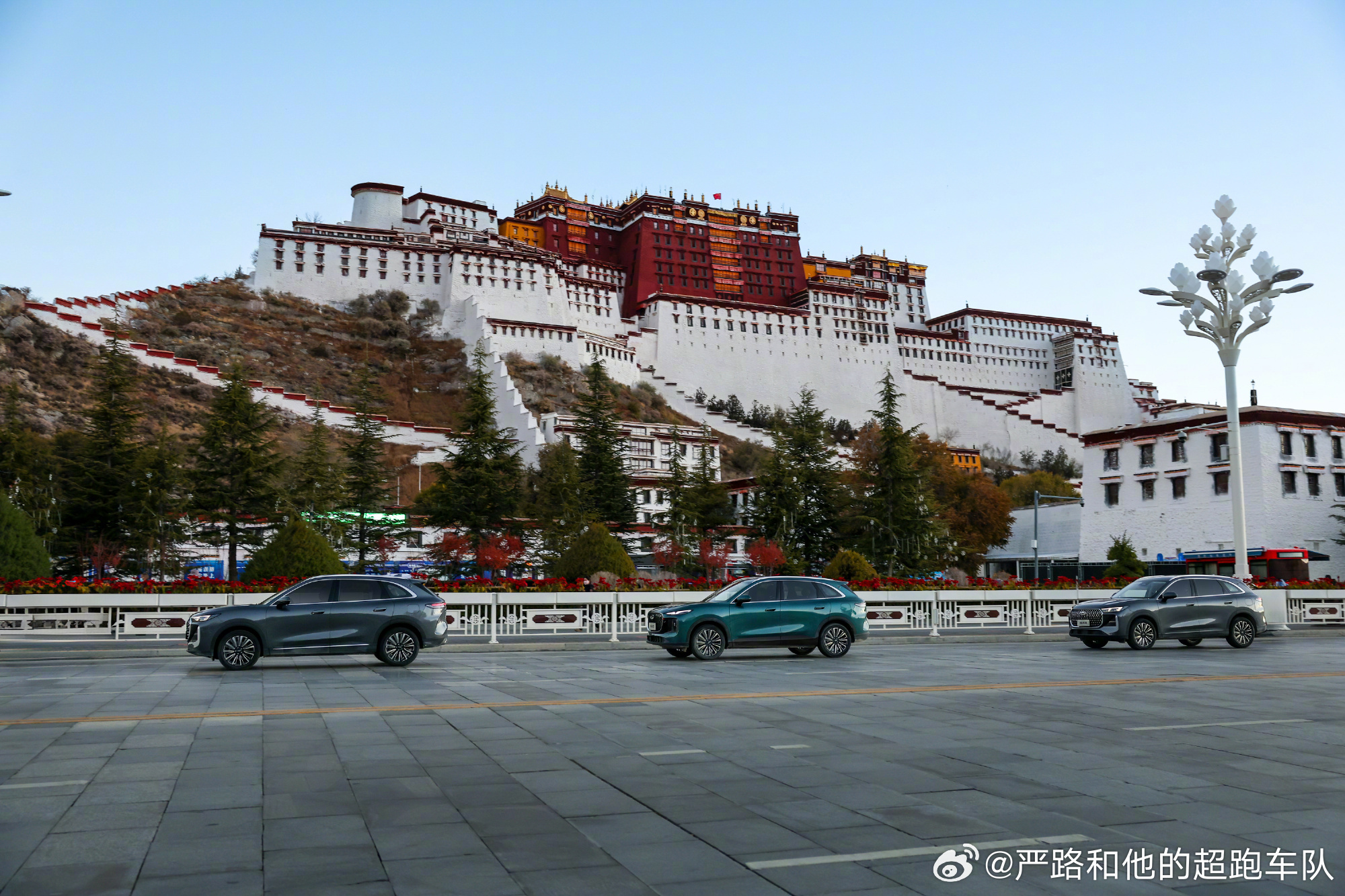 我对“自驾进藏”有着近乎苛刻的标准。第五代瑞虎8的出现，让这段“朝圣之路”多了几