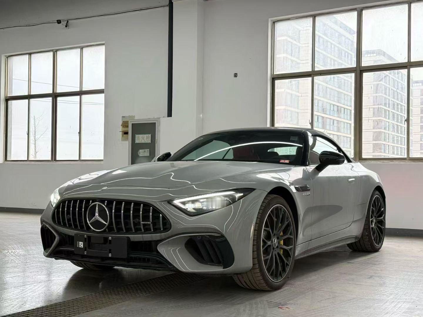 朋友圈看到SL 63优惠60万了，小激动了一下，点开一看，优惠完还要180万，操