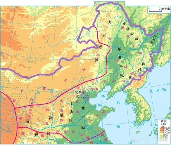 原来地理上的北方地区仅包括东北平原、华北平原、黄土高原。
北方地区是指秦岭—淮河