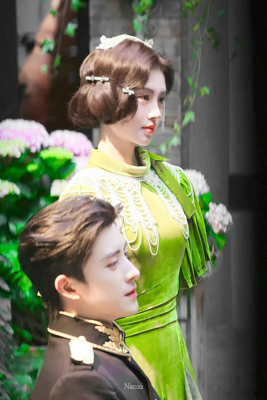 万花世界鞠婧祎粉丝有威胁感太对了，就路透来说，素人演员的富家千金和少将更有故事感