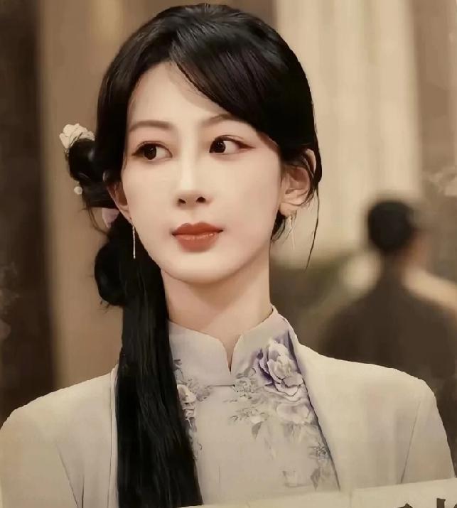 重磅消息！
杨紫再攀演技高峰，
新剧未拍已燃爆期待

昨晚，《玉兰花开君再来》突