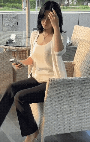 1 谁懂啊！这大概就是成熟女人的风韵和魅力吧，气质真的太绝了！[比心]
2 因为