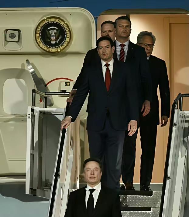 还得是马斯克，这次又回到了“C”位！
出场顺序，看“江湖”地位！
美国似乎也不例