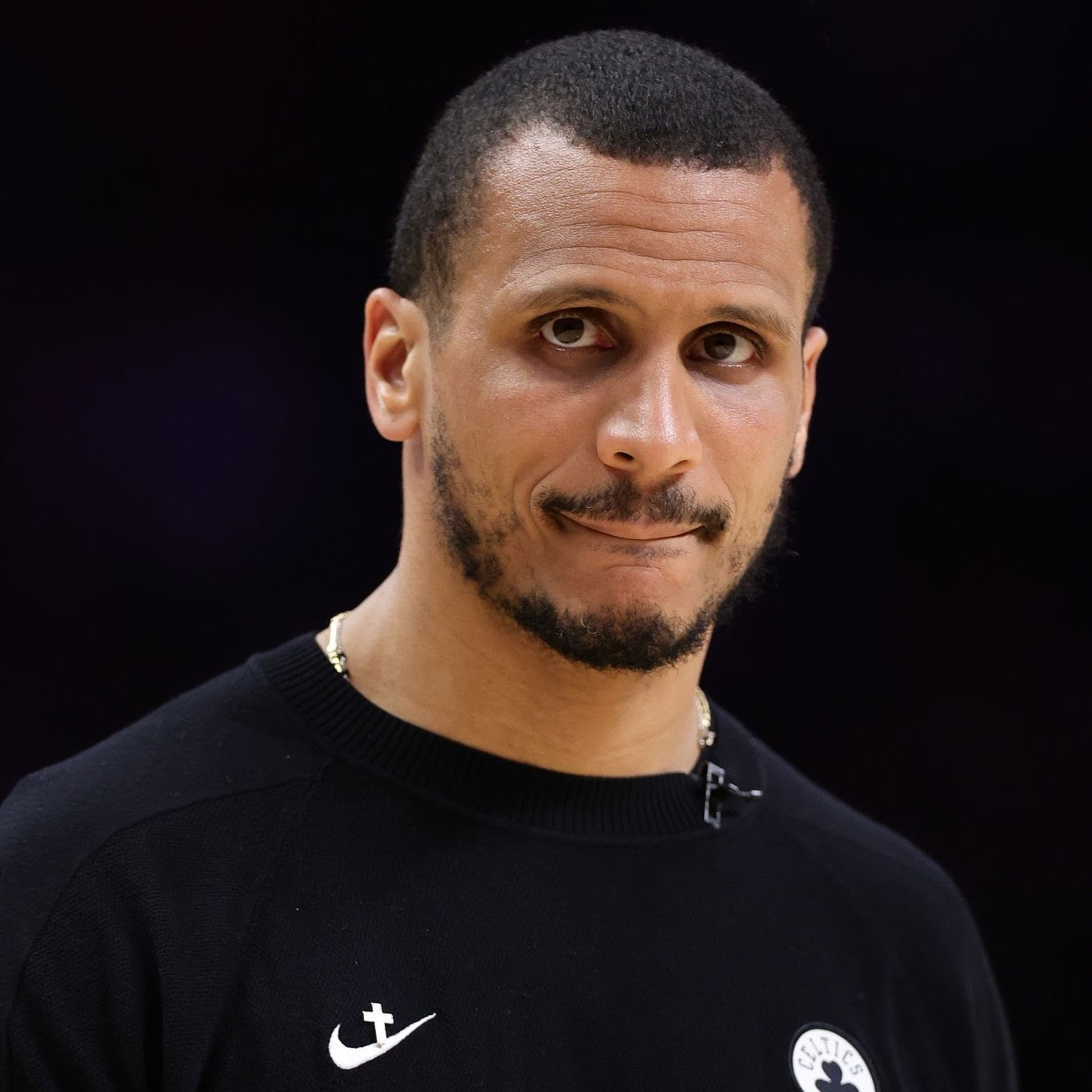 凯尔特人刚刚创下 NBA 历史一项尴尬纪录：首次有一支球队在季后赛单场比赛里，三