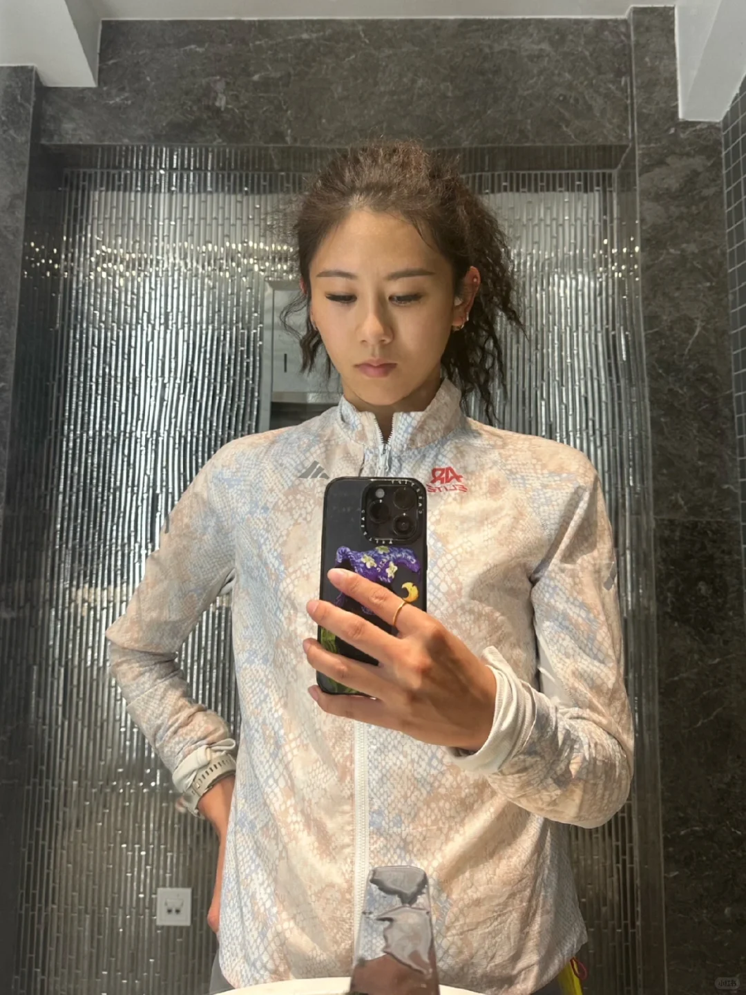 上马倒计时，慢慢跑吧，光在前面，我就在后面。