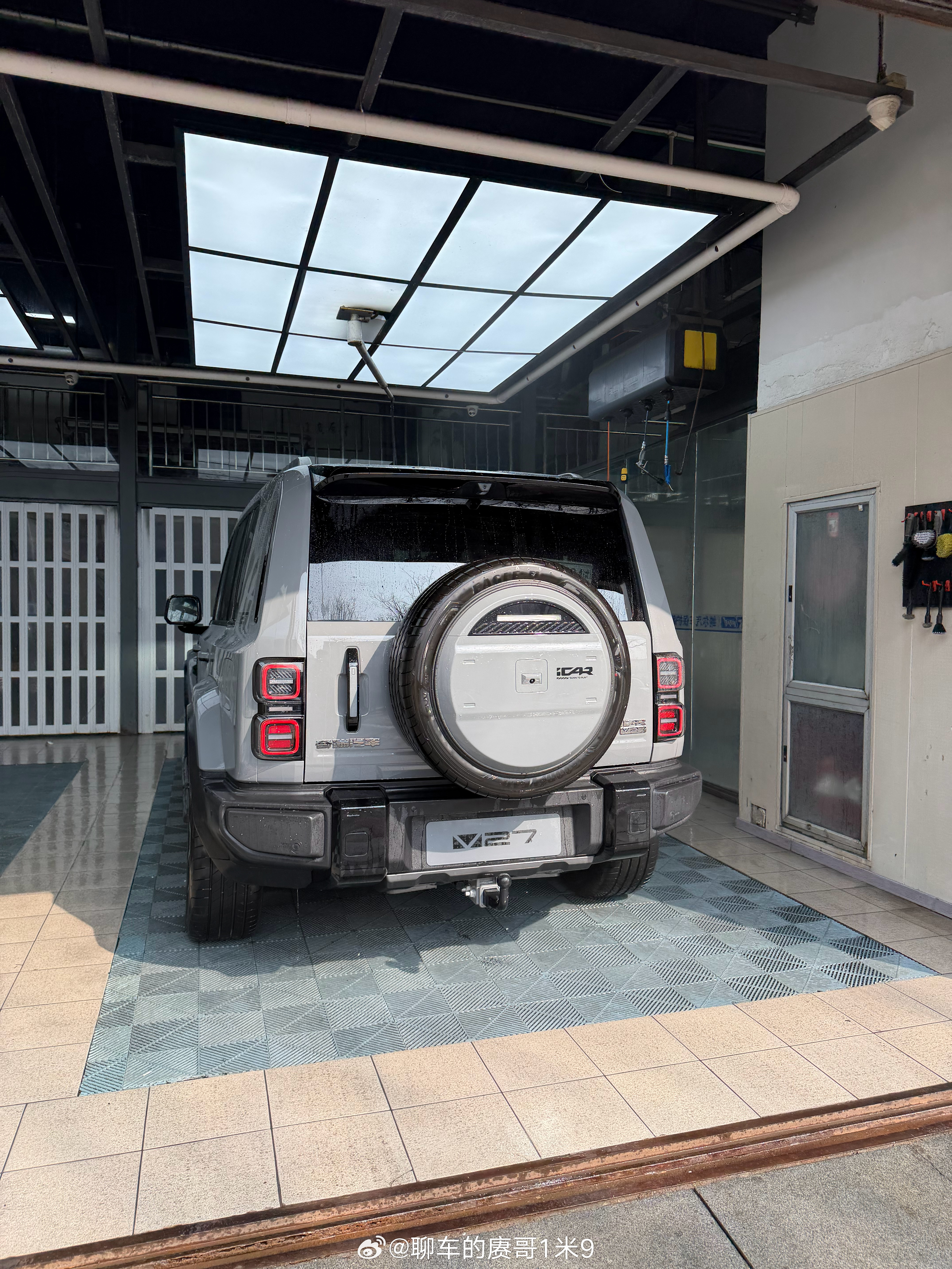 iCAR V27 太拿样了有多少人是被这个外观种草的最近开的车都带拖钩心里痒啊我
