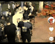 24岁白衣小伙子季煜程被不幸捅死！让网友惋惜不已又痛恨不已……

这原本只是一场