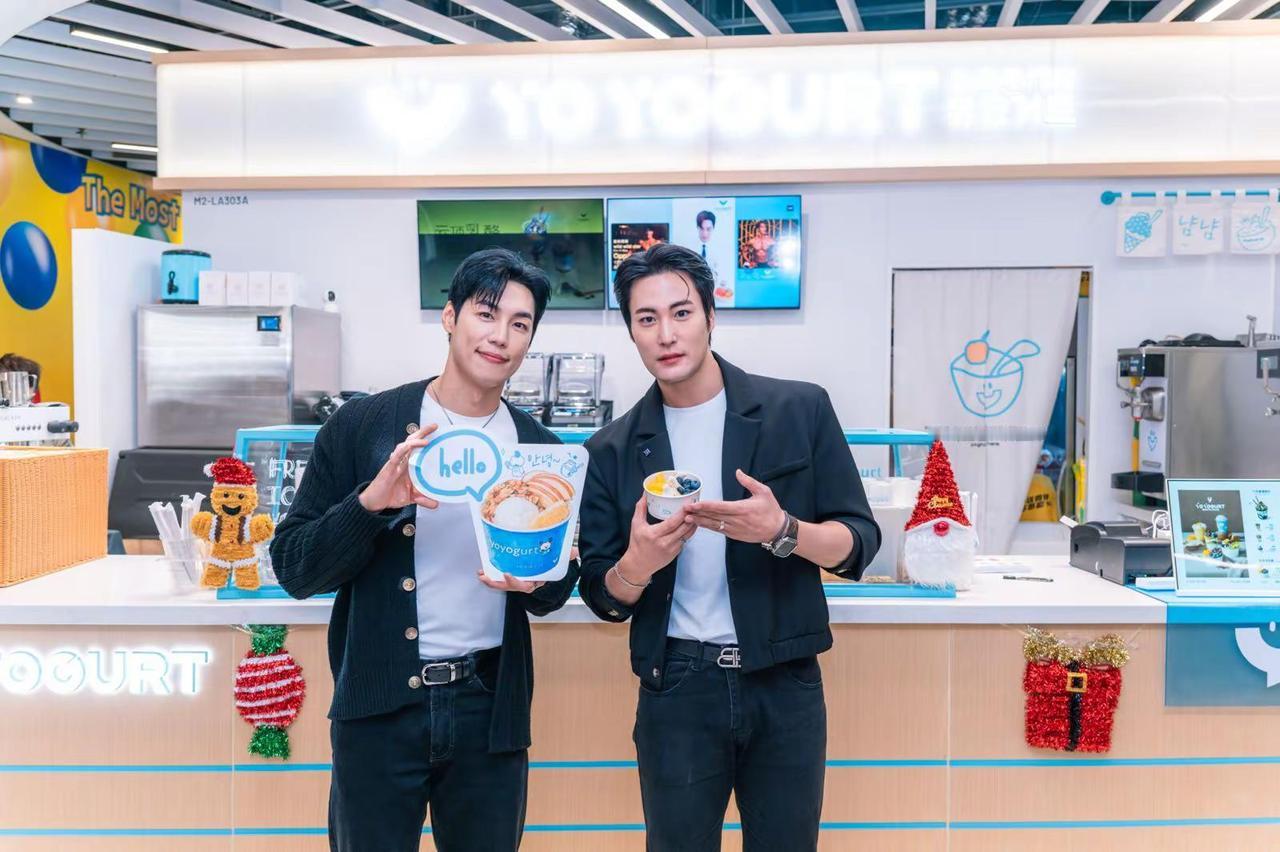 全港暴动级甜袭WILD WILD SH。两大男神金镇友及金是佑空降乳酪店 "韩国