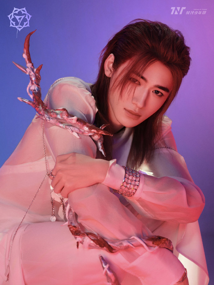 时代少年团刺单人黑白双生海报 时代少年团刺即本源共生无界 时代少年团刺即本源共生