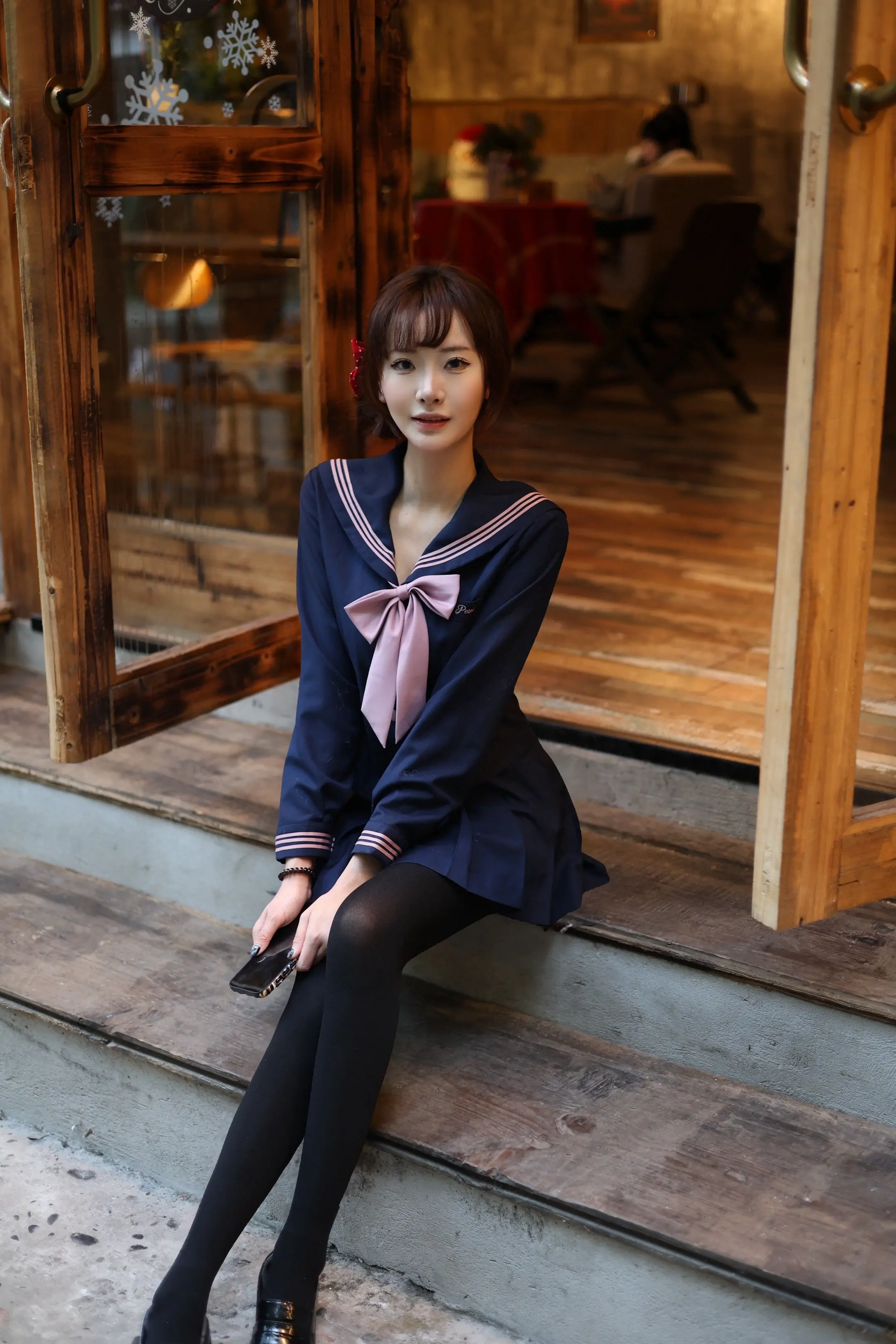 明明我最可爱 你不准和她说话了。