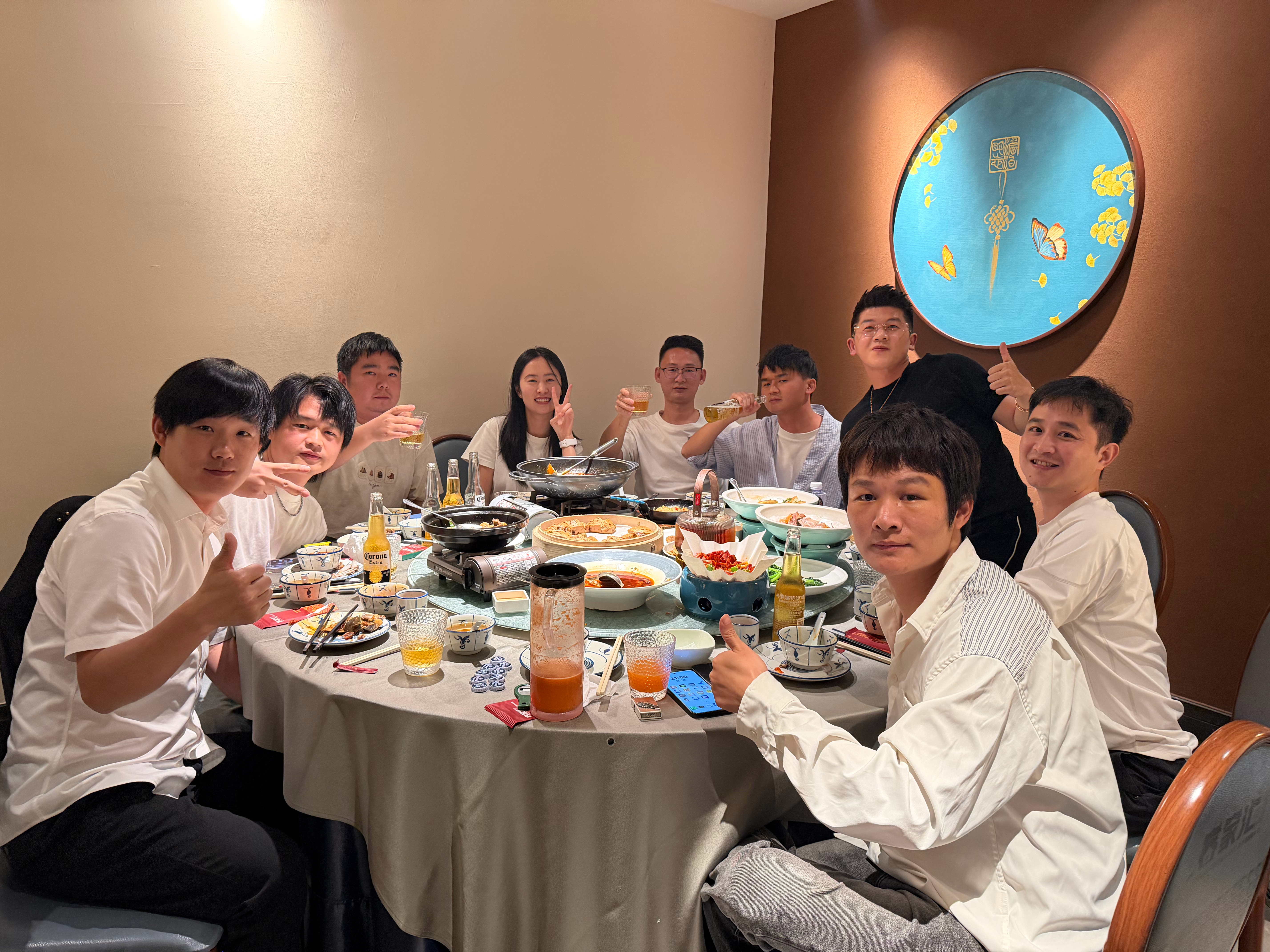 趣评测家庭欢聚一堂，做大做强，再创辉煌！ ​​​