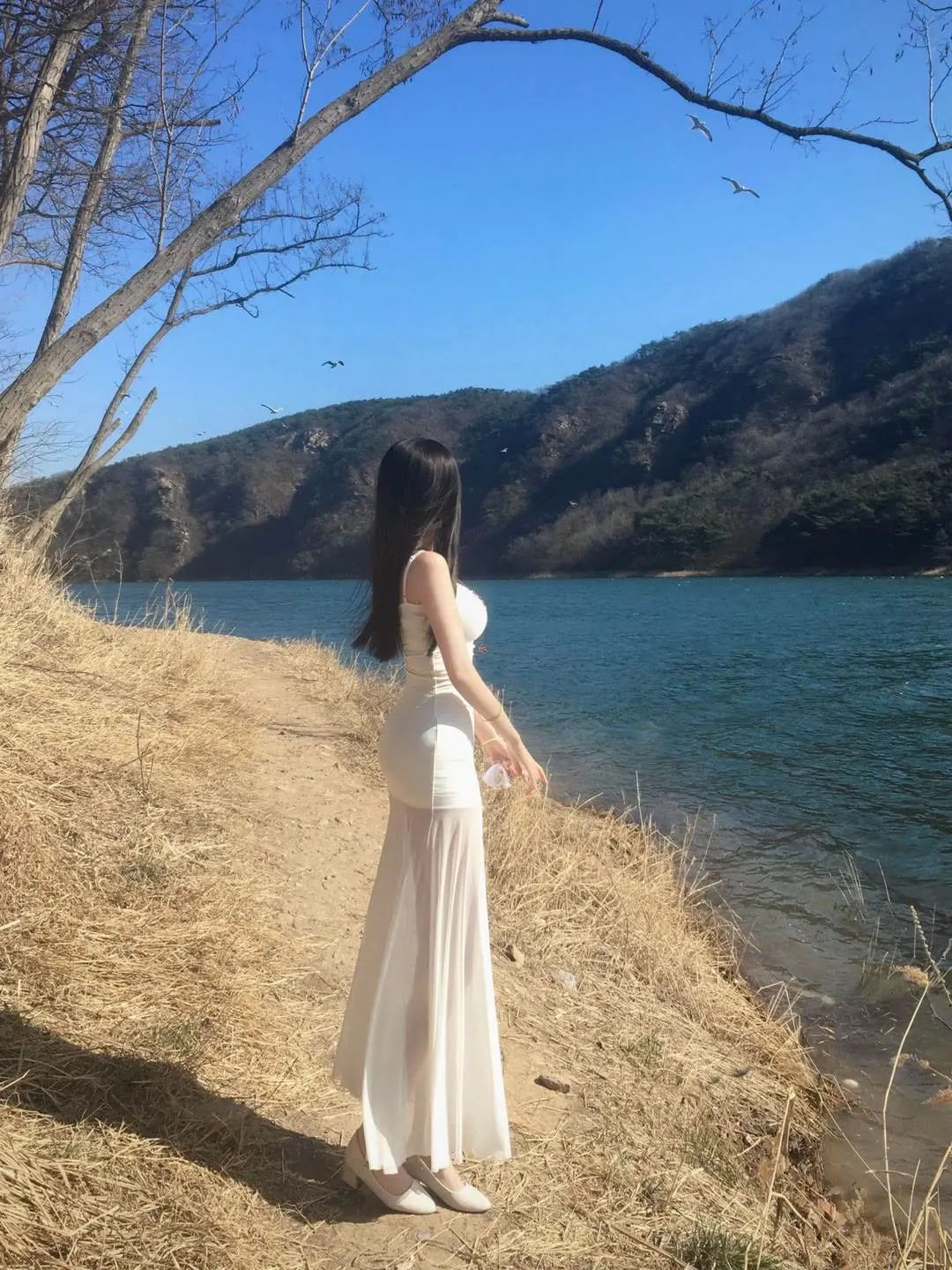 当你遇到 舍得给你花一千多买鞋 七八千买项链 一万多买手机 自己二十五...