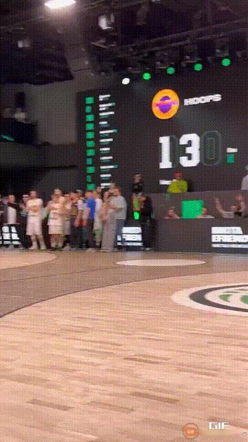 底气、格局、气质、才华，这些看起来和钱没有任何关系的品质，其实都是用钱堆积出来的