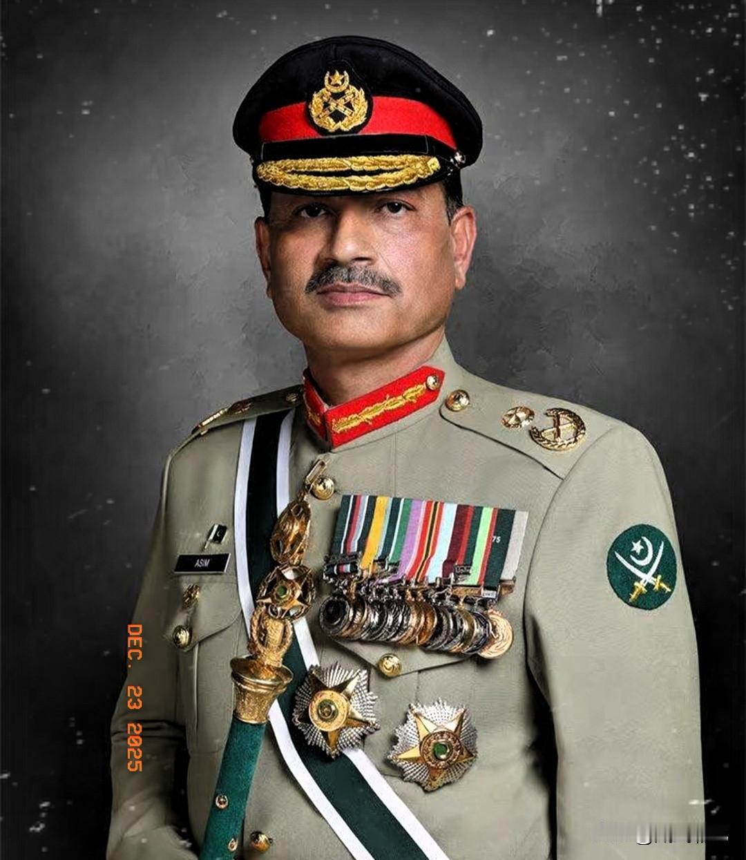 中东地区新的扛把子-巴基斯坦！
 巴基斯坦元帅穆尼尔现在太忙了，沙特授予他阿卜杜