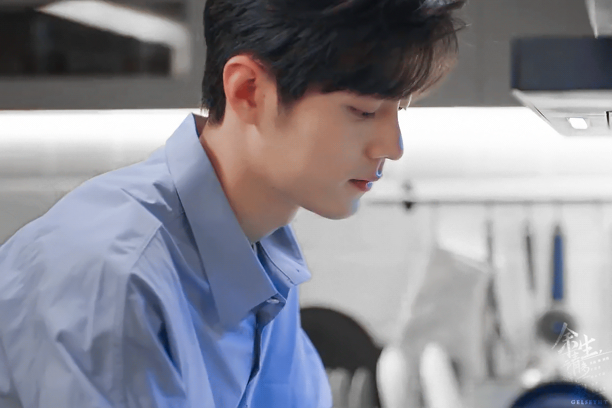 ♡⃝ 𝒍𝒐𝒗𝒆 ʚɞ ☽⋆❥ »» 肖战 清新帅气的顾医生，蓝衬衣超好看