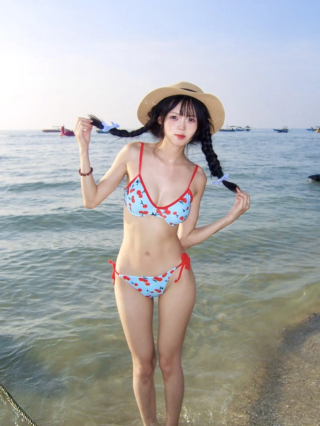 玩儿水出片两不误！！！｜ccd海边元气泳衣拍照