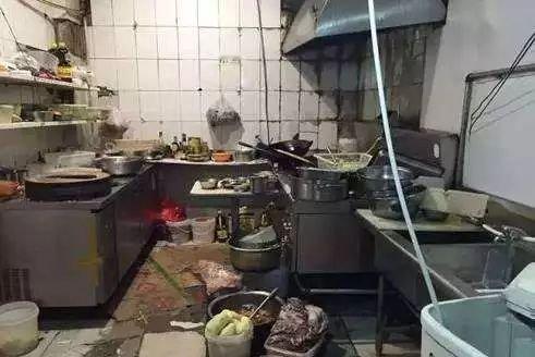 🐟 作为前外卖平台运营，说句大实话——幽灵外卖，我们内部叫“纯外卖店”。这类店